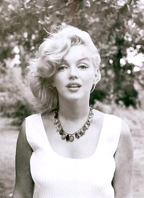 Marilyn+Monroe+pretty.jpg