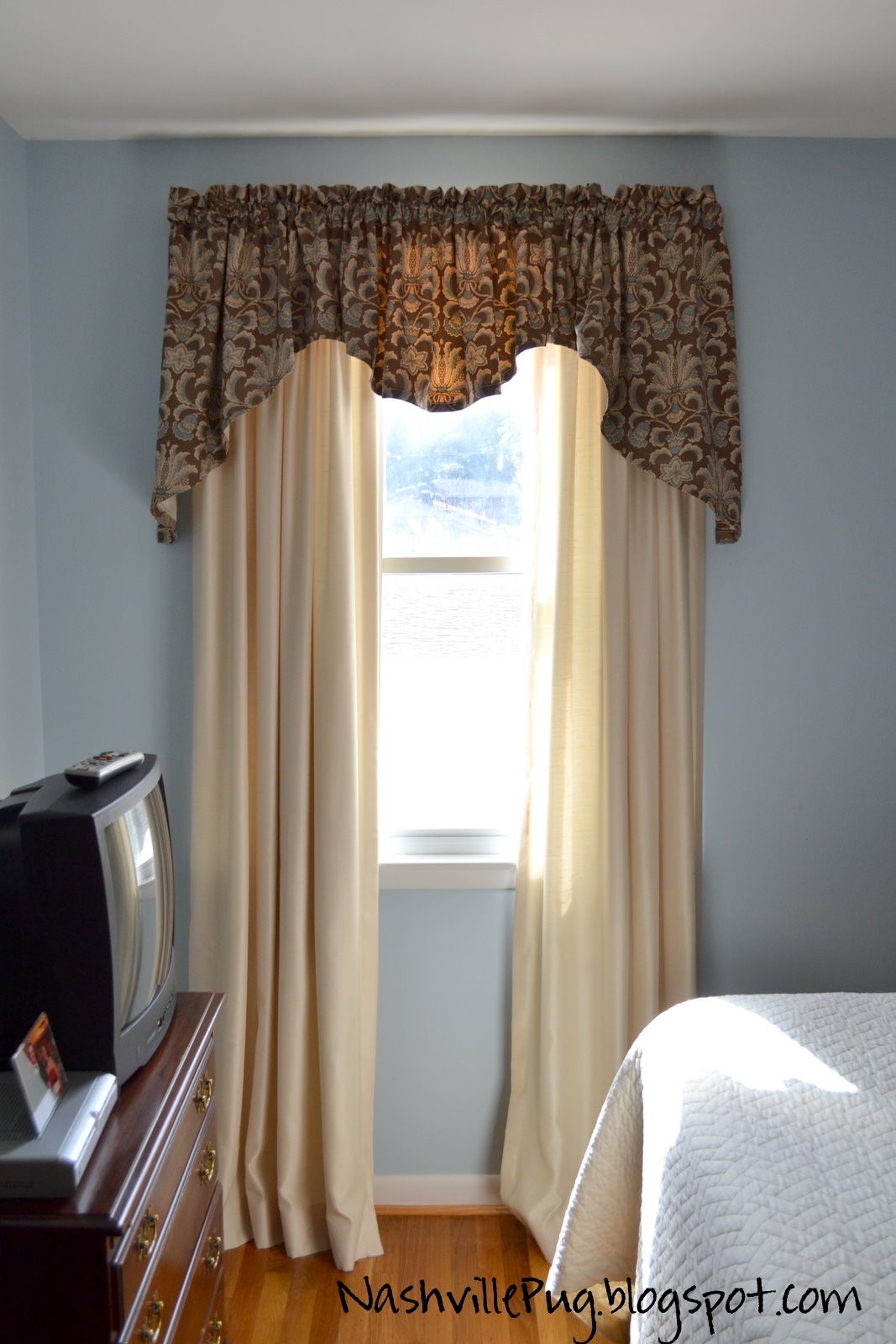 NashvillePug Roman Shades from Mini Blinds