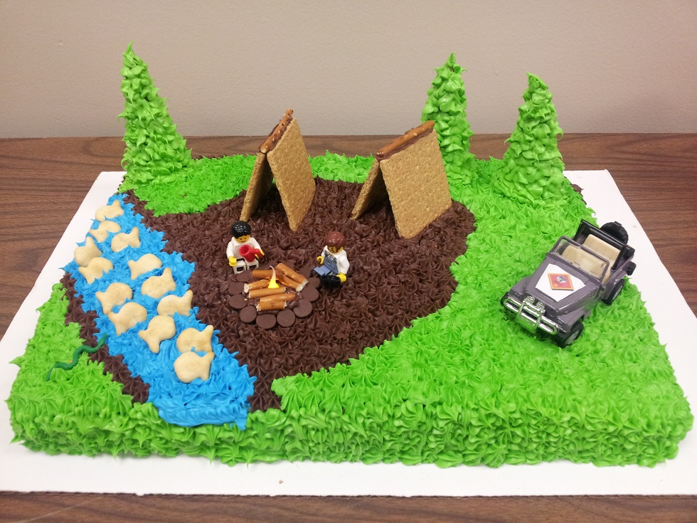 The Cake Critic: Cub Scout Cake Auction 2012