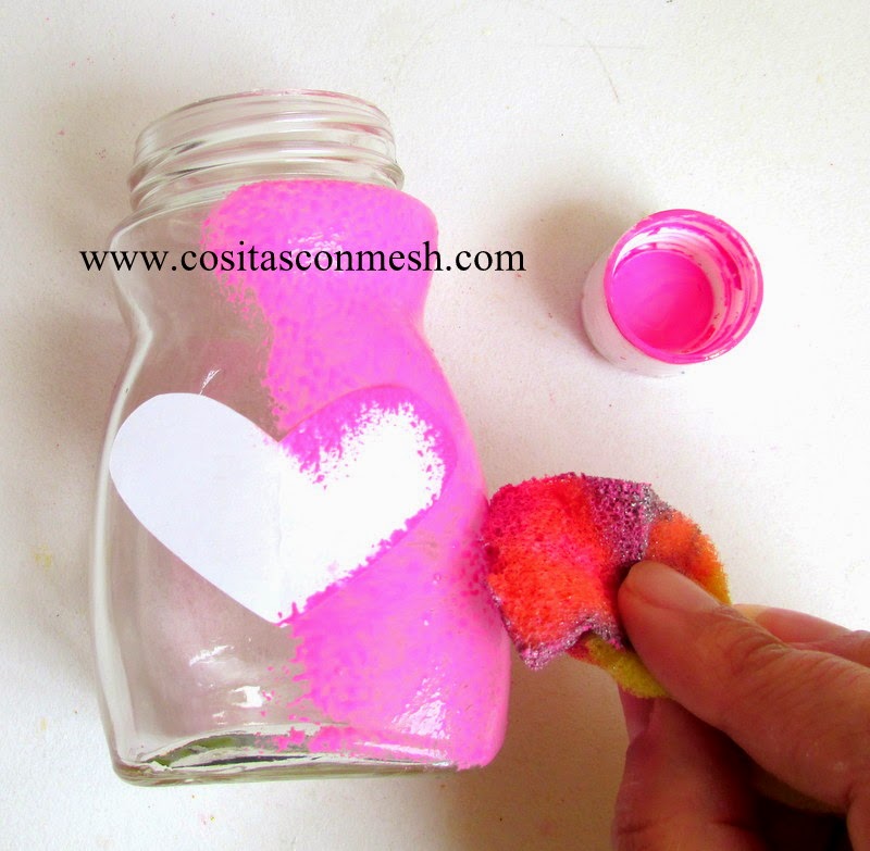 Manualidades frascos de vidrio reciclados con corazones ...