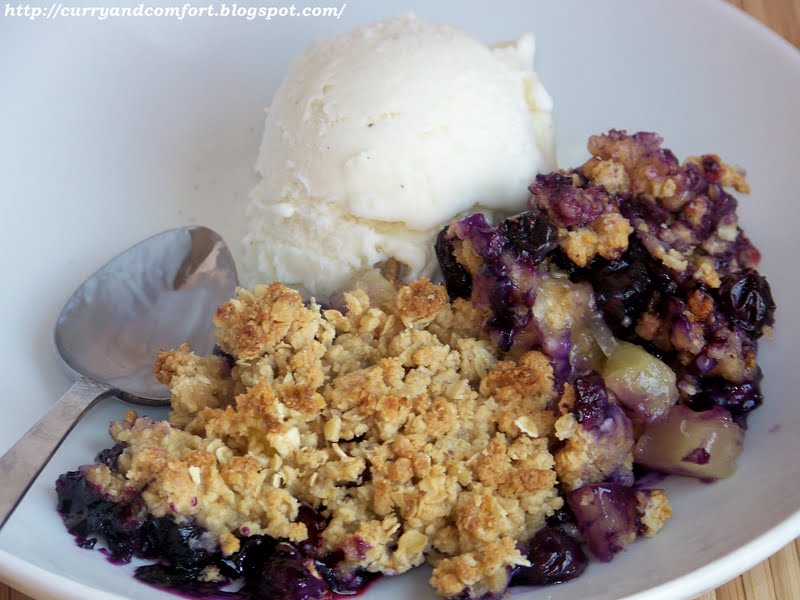 Kitchen Simmer BlueberryPineapple Crumble