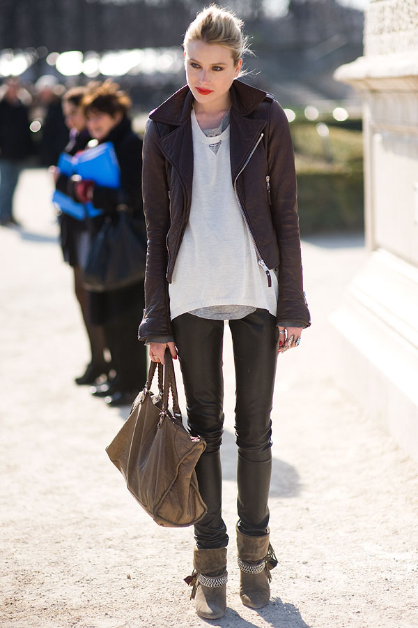 Fashionable Shenanigans: Parisian Chic Street Style