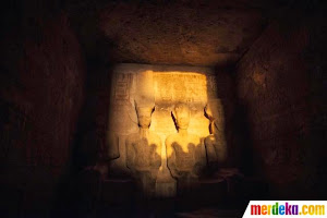 Fenomena Cahaya Matahari di Kuil Firaun Ramses II