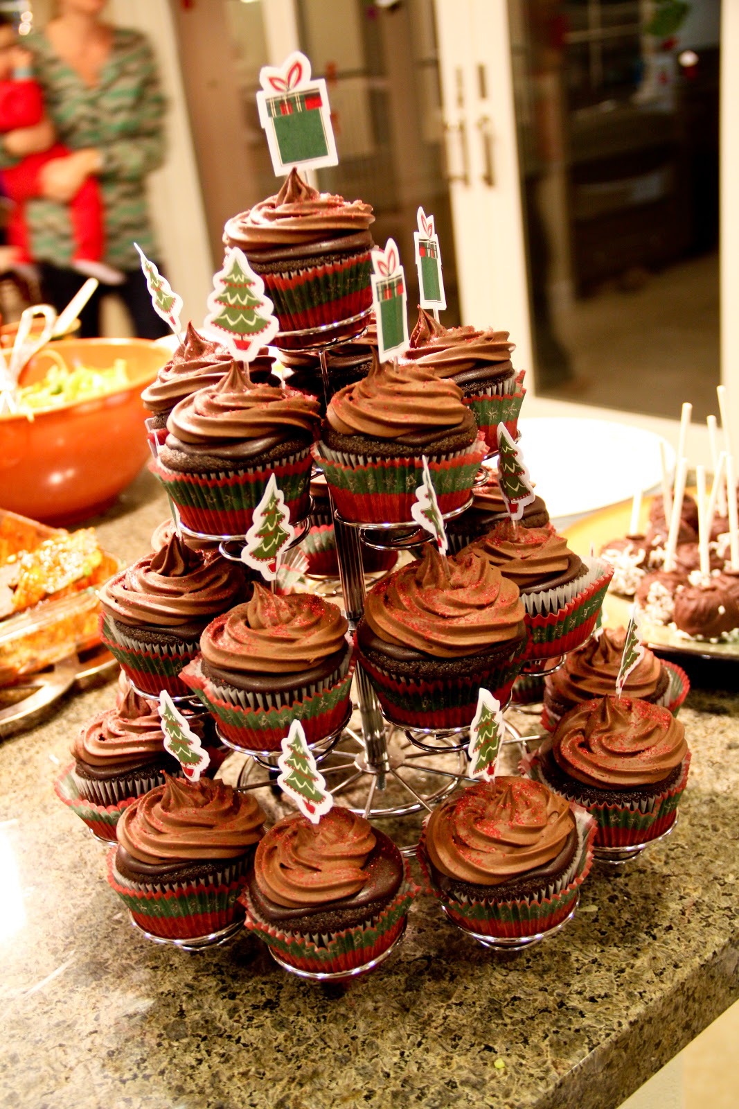 Holiday Chocolate Cupcakes w/Dark Chocolate Ganache Glaze & Frosting