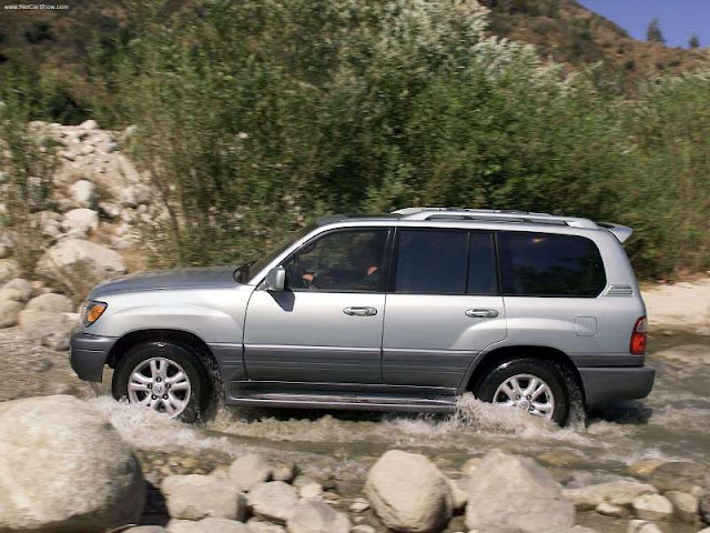 Lexus LX470 (2003)