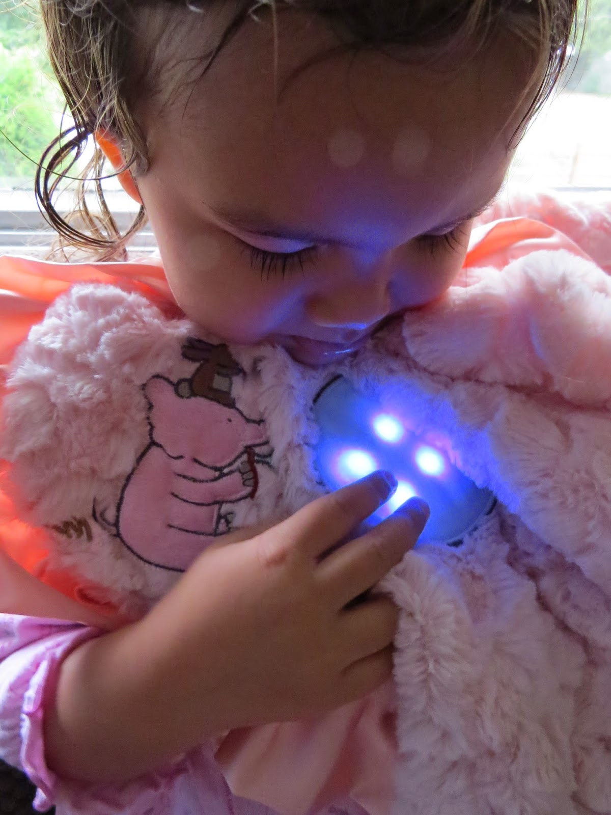 Learn to be a Mom Gift guide World 1st Smart Sensory baby blanket