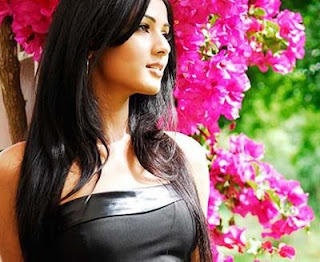 Sonal chauhan new picture, Hot Wallpapers & Photos 