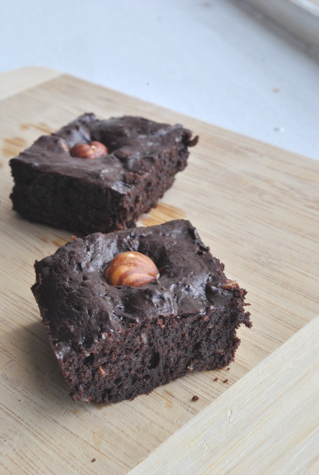 Baking Powders Hazelnut brownies and my war against 'diets'