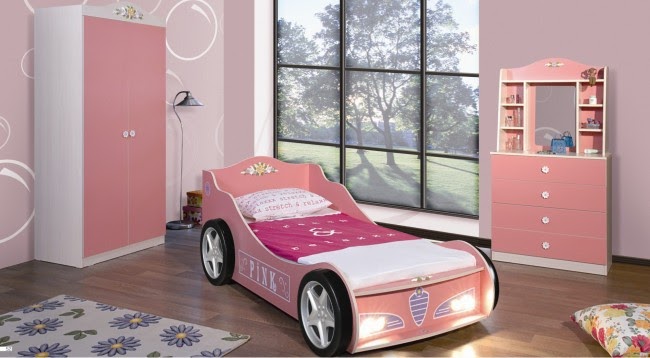Çocuk odası modelleri Tırtıl arabalı yatak modelleri