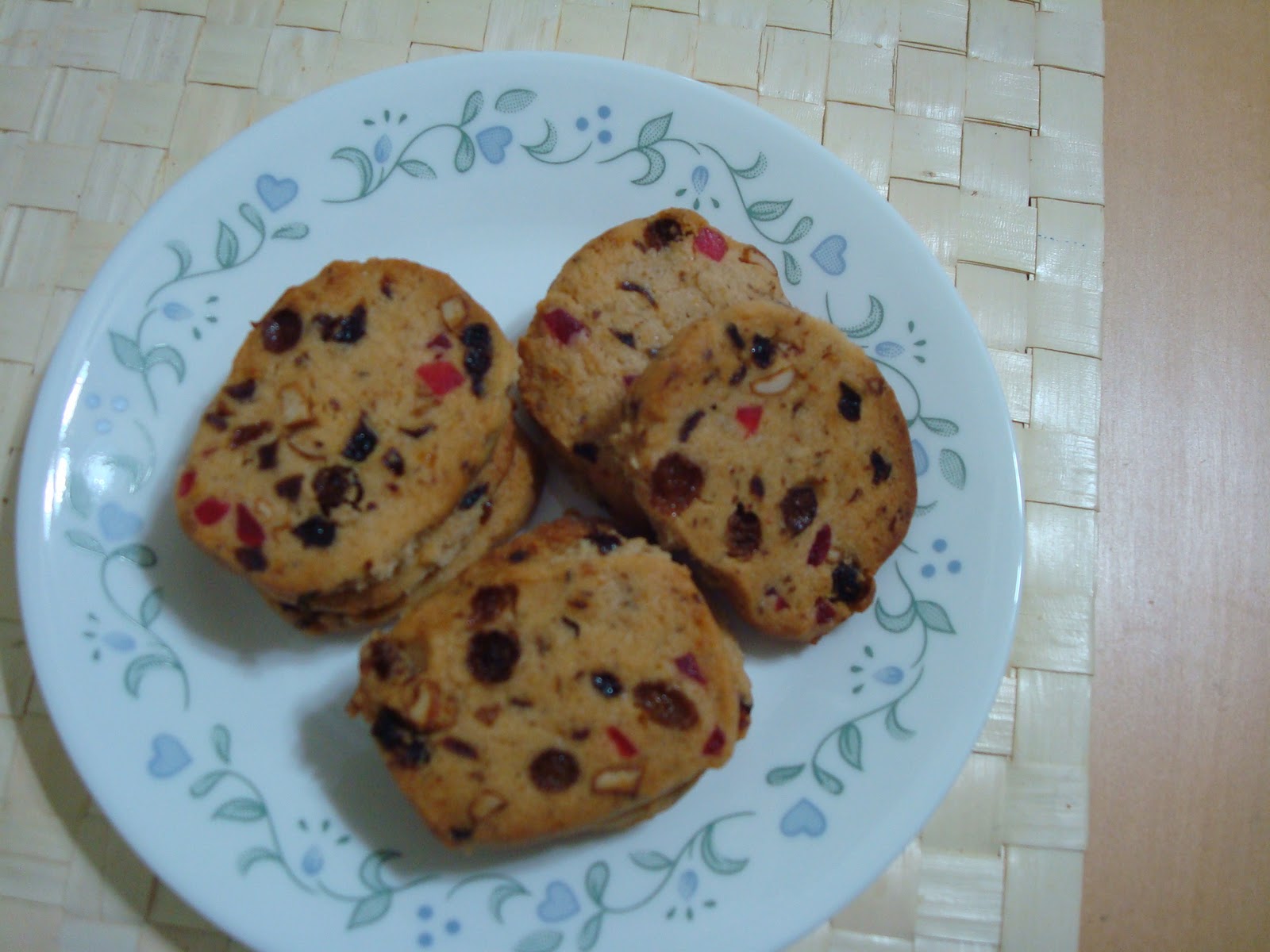 The Good Life Fruitcake Cookies