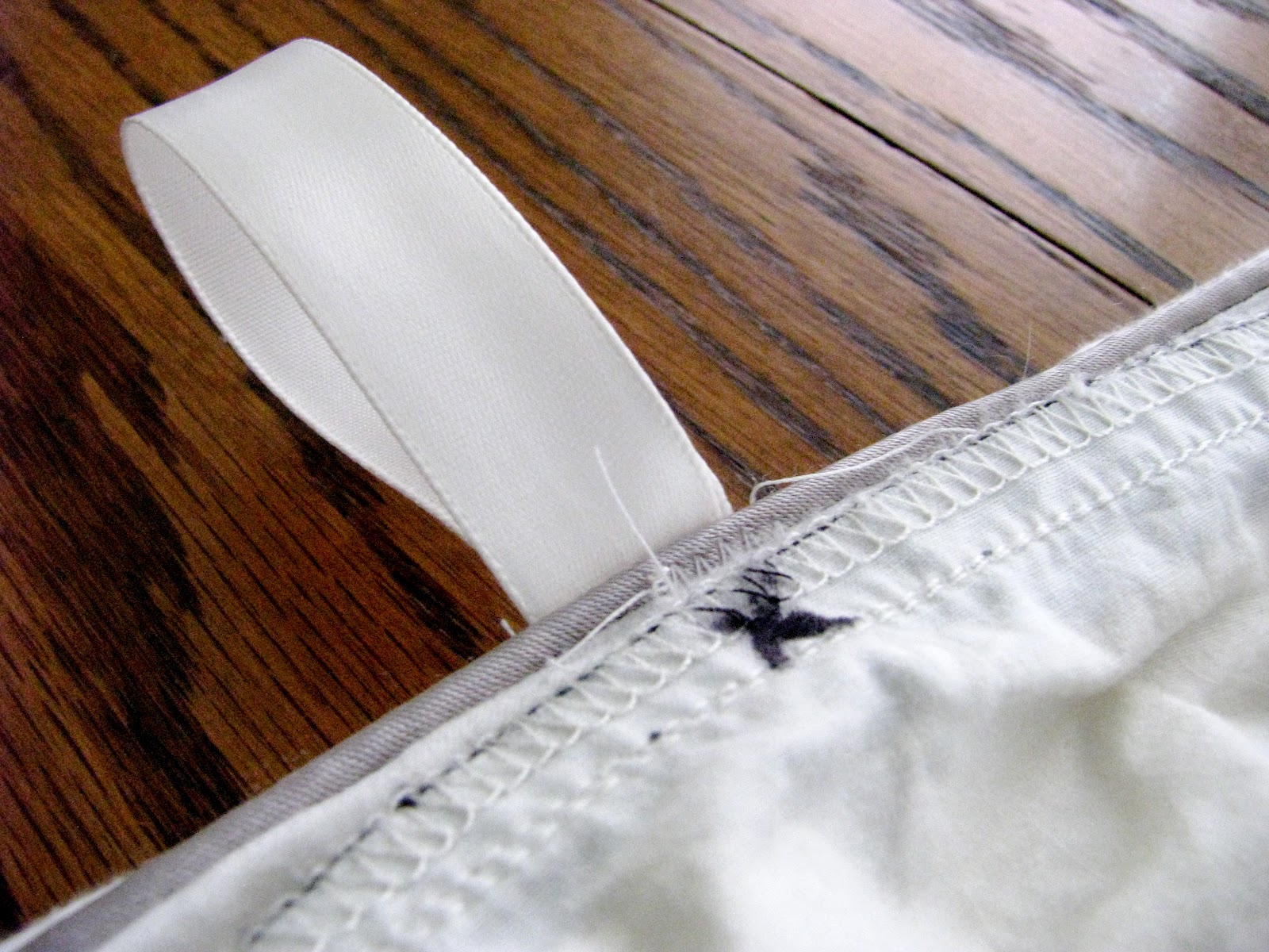 that's mellifluous! DIY keep your duvet in place!