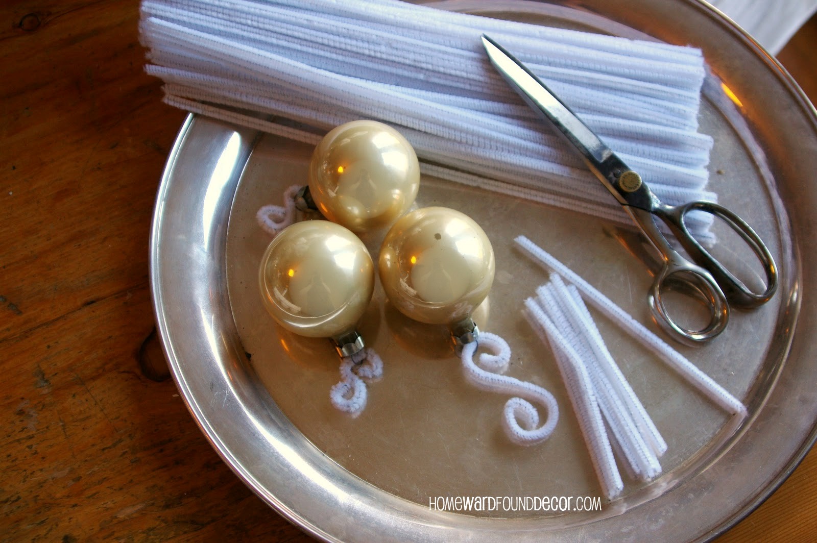 Fast, Cheap & Easy Tutorial Ornament Hooks homewardFOUND decor