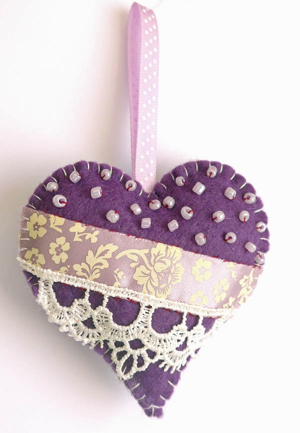 Inspiring Craft Felt Hearts with Lace, beads and ribbon