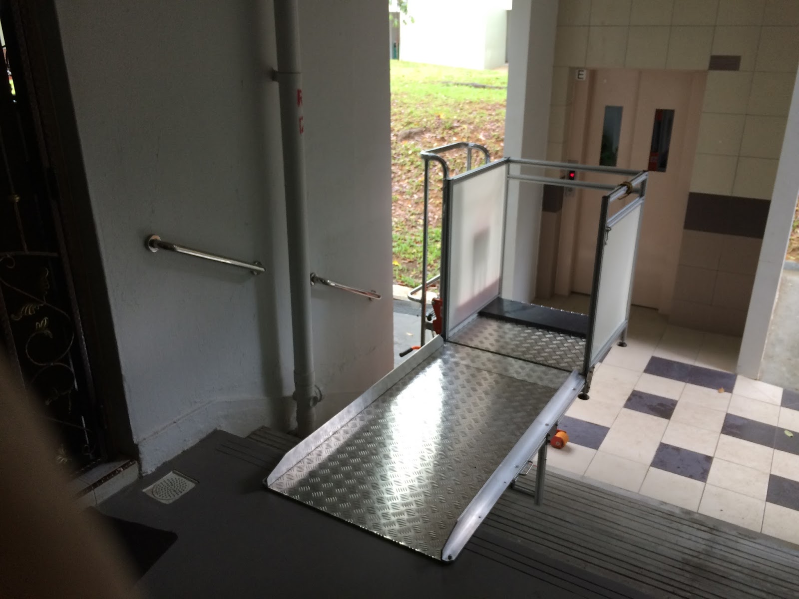 WHEELCHAIR RAMPS AND WHEELCHAIR PLATFORM LIFTER Delcon Technology (S