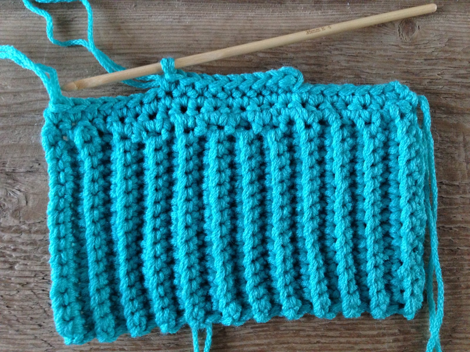 Annoo's Crochet World Spring Flower Baby Booties Free Pattern