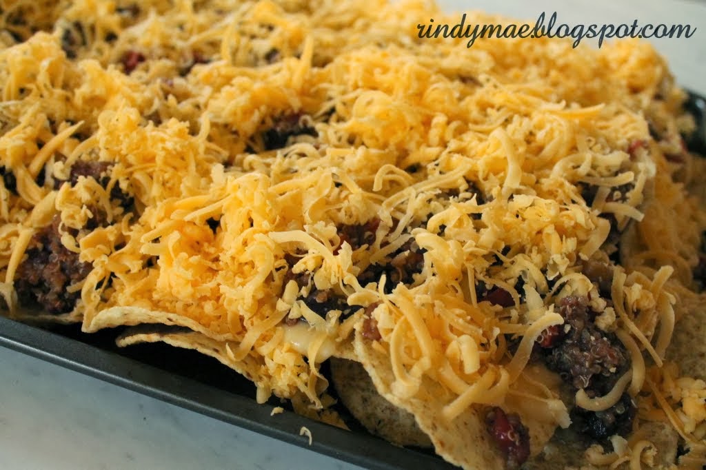 Rindy Mae Black Bean & Quinoa Chili Nachos