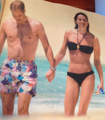 Kate+Middleton+On++Beach+Pic.png
