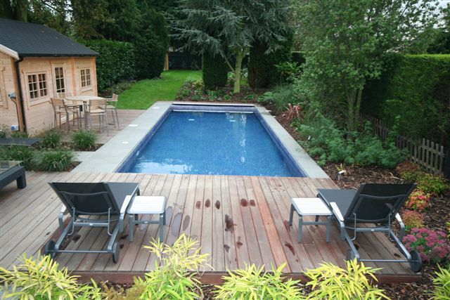 Home Garden Design: small Garden swimming pool