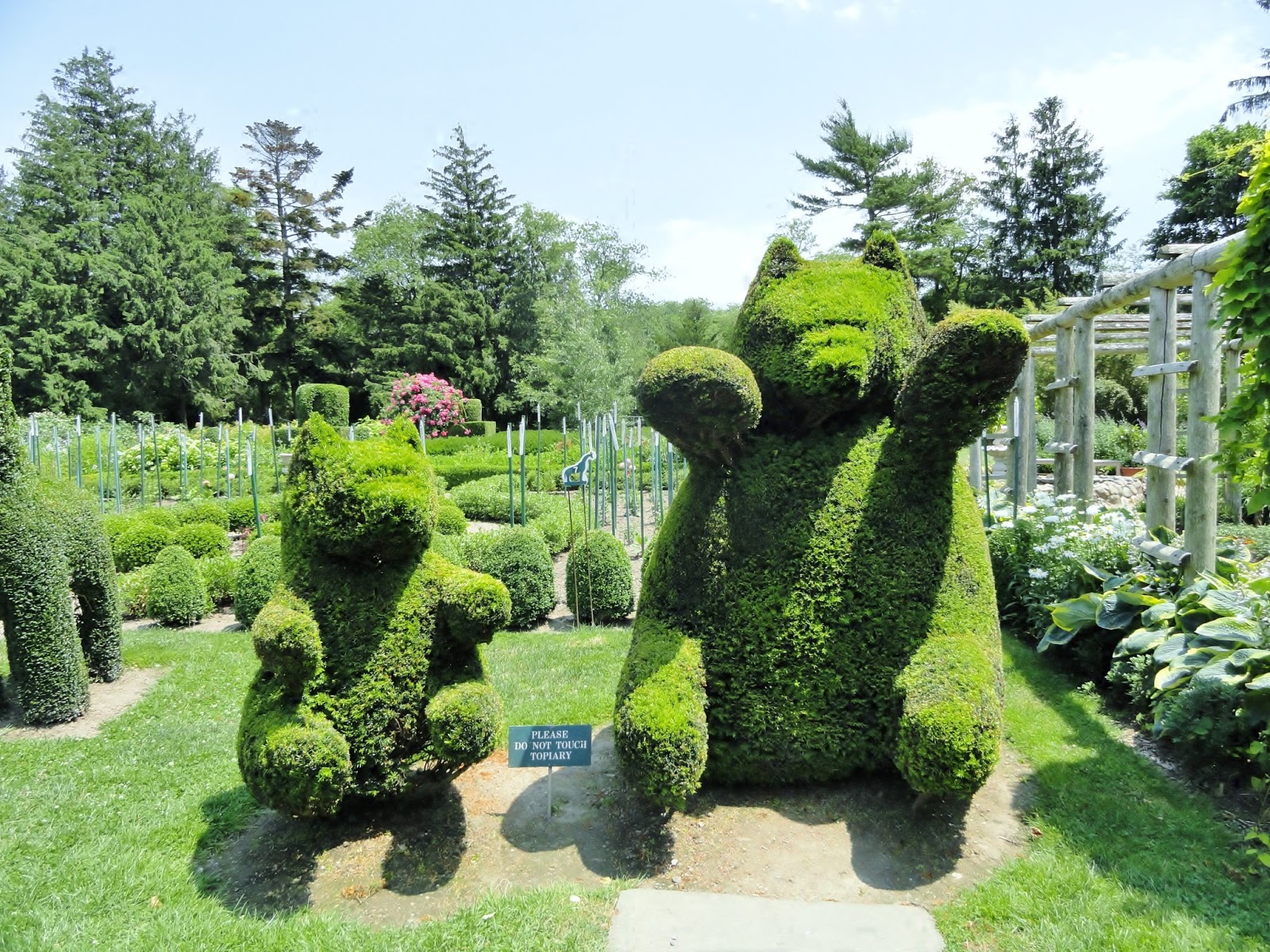 Antique Homes and Lifestyle: Green Animals Topiary Garden, Portsmouth, RI
