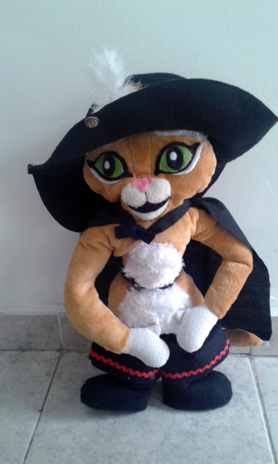 peluche gato con botas
