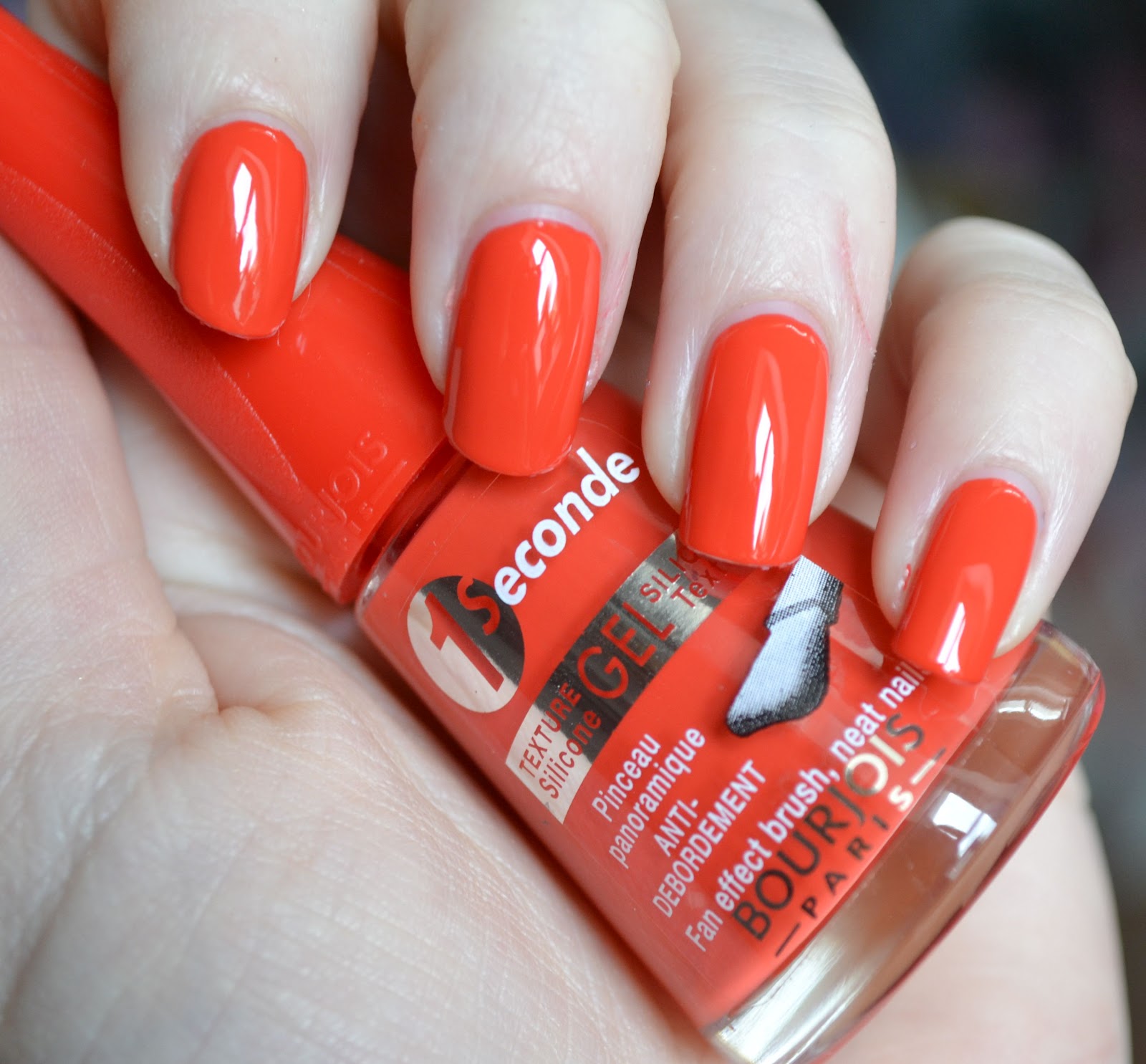 MakeUpVitamins Bourjois 1 Seconde 10 Rouge Poppy Nail Polish Swatch