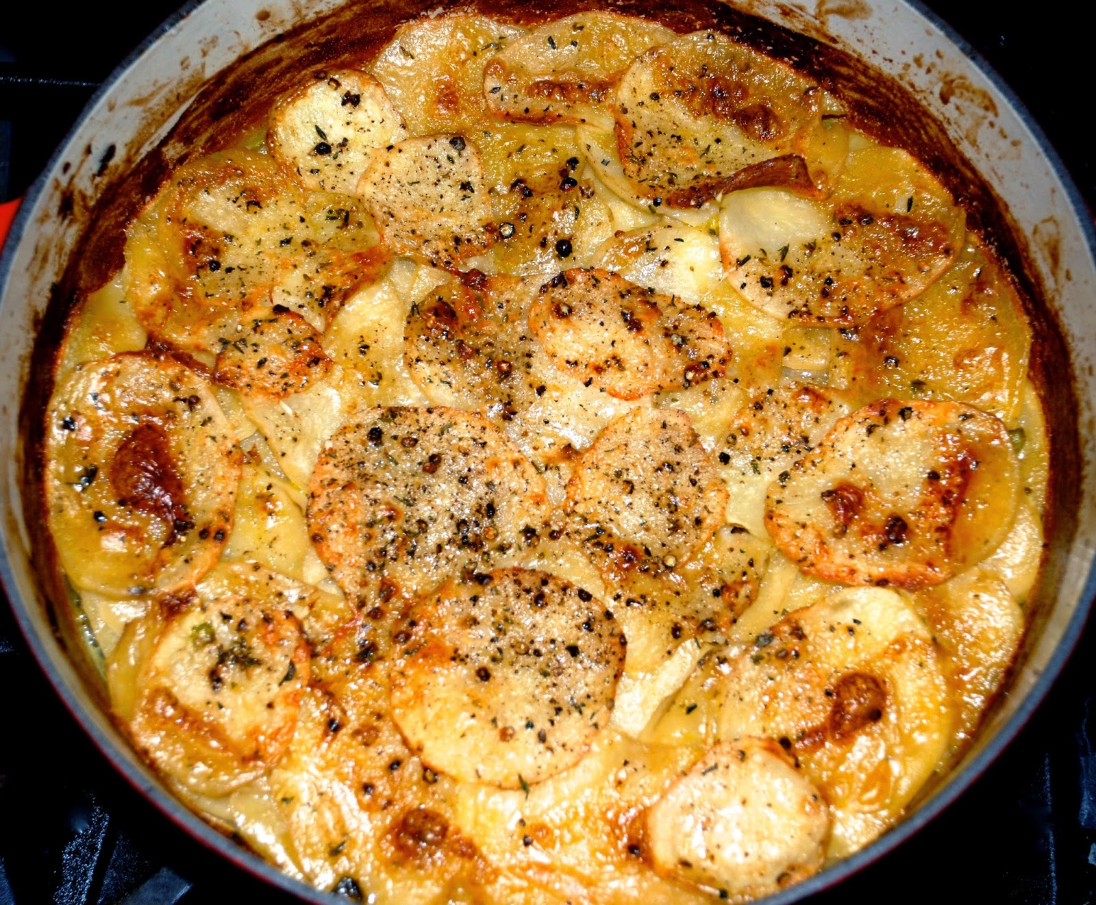 Living Rancho Delux Chicken Pot Pie Topped With Potatoes Anna