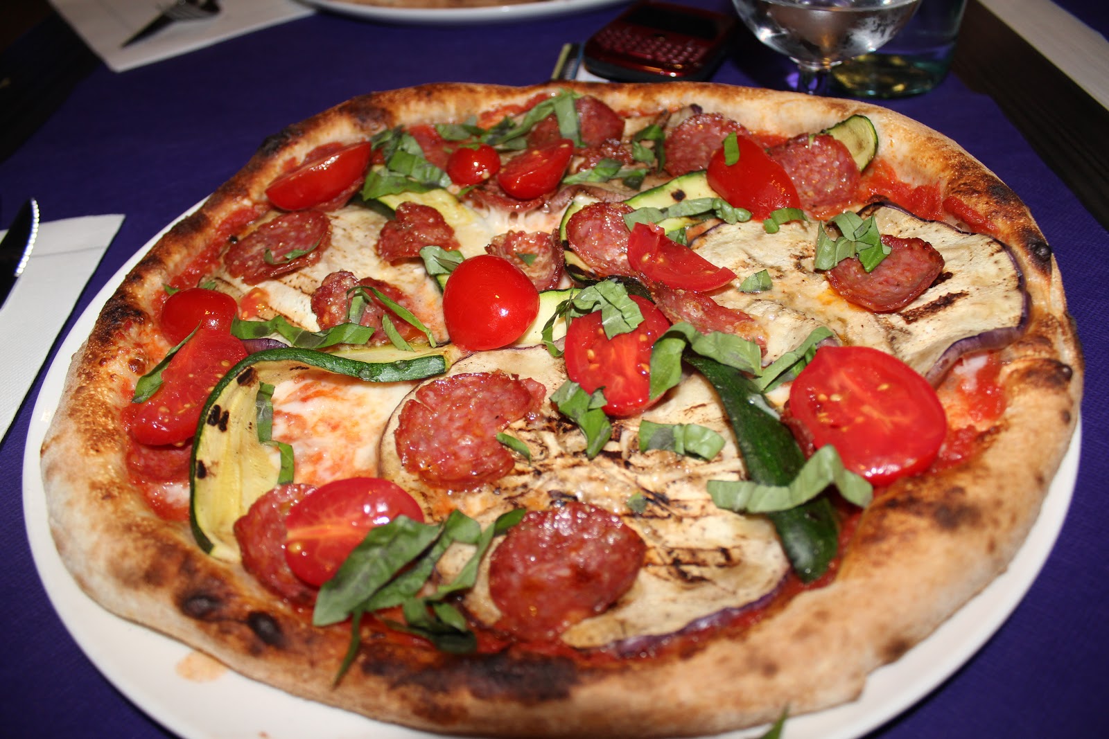 NOVEMBER "la pizza più buona di Trento!"