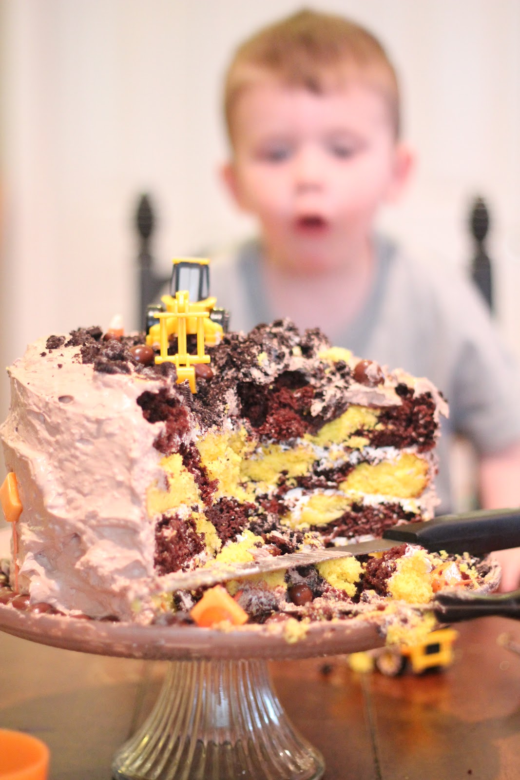 do it yourself divas DIY Construction Birthday Cake Inspiration