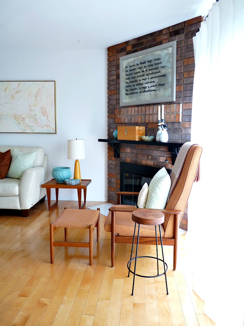 How to Antique, Stencil and Frame an Old Bathroom Mirror to Turn it