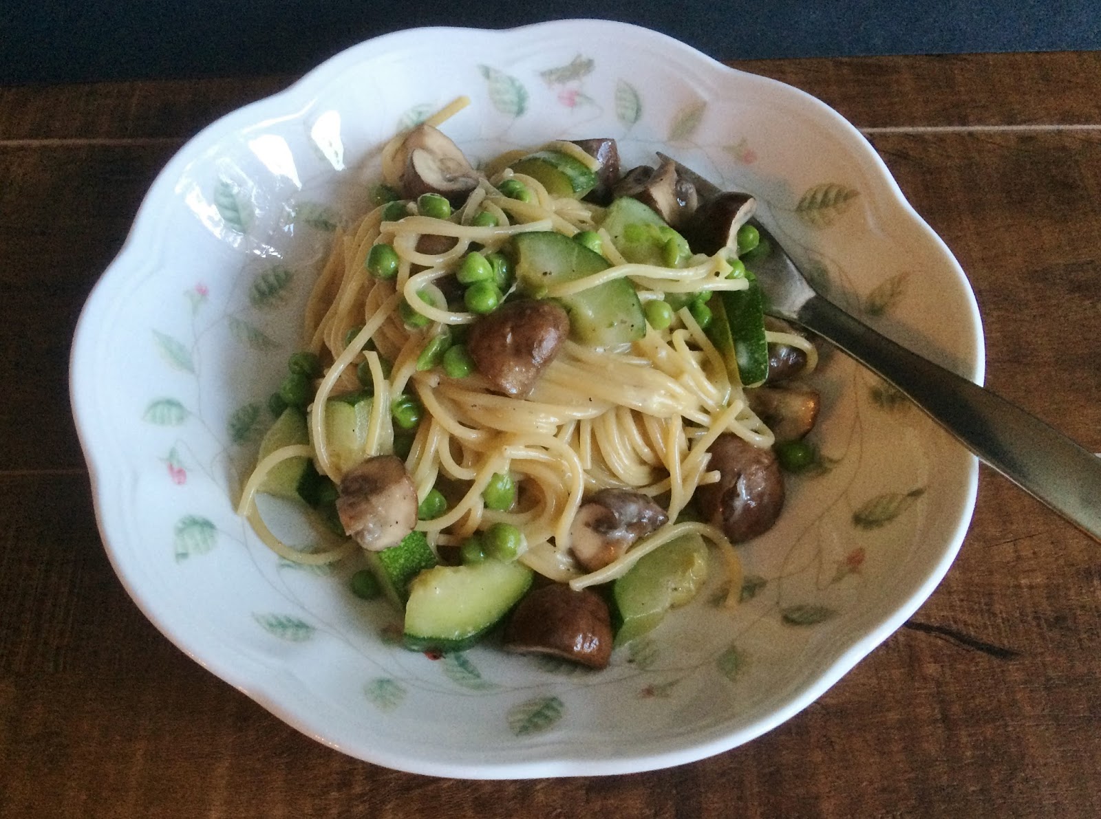 My Tiny Oven One Pot Pasta with Zucchini & Mushrooms