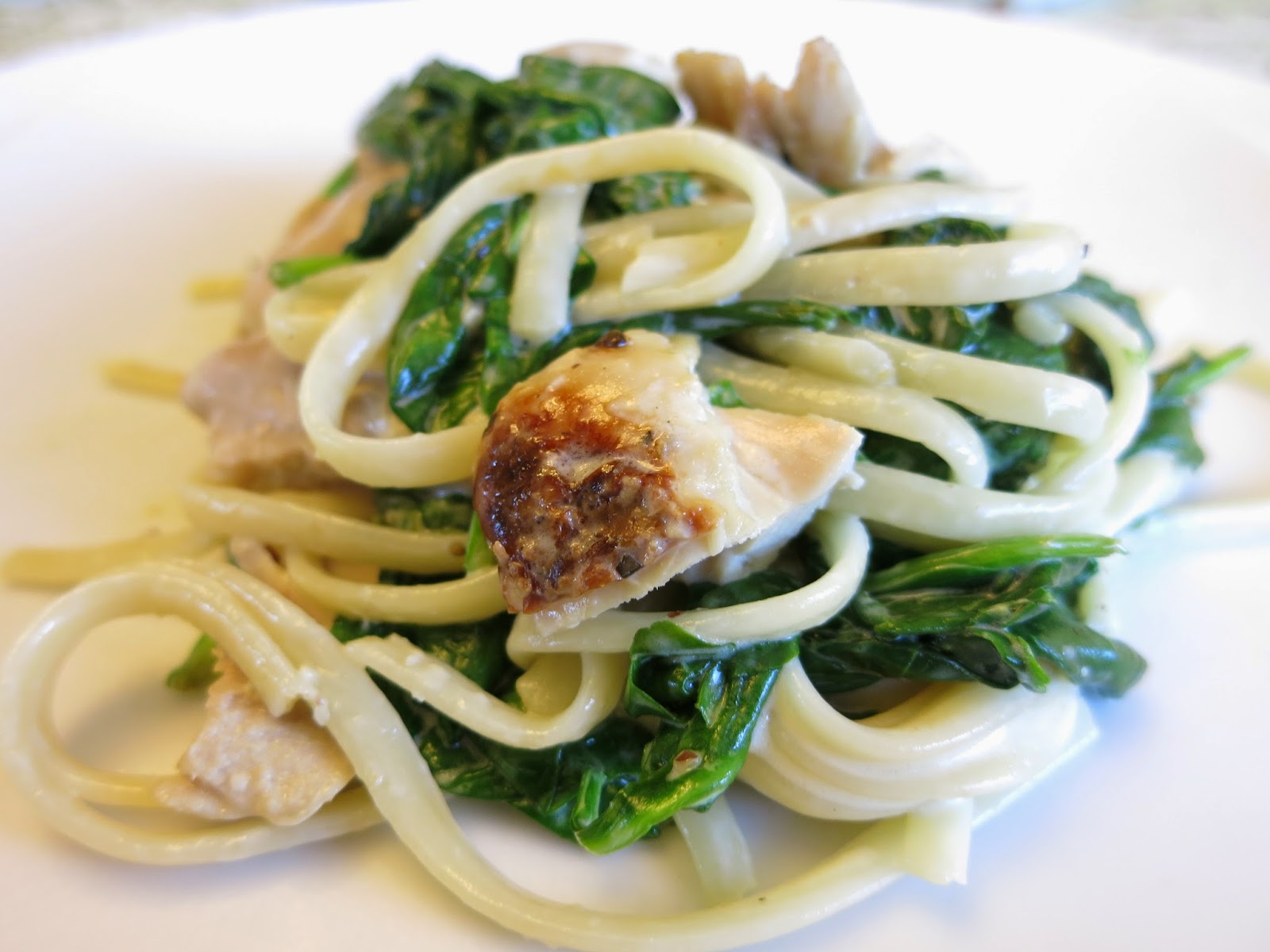 pieces of m Creamy Chicken Spinach Fettuccine Alfredo! [FOOD]