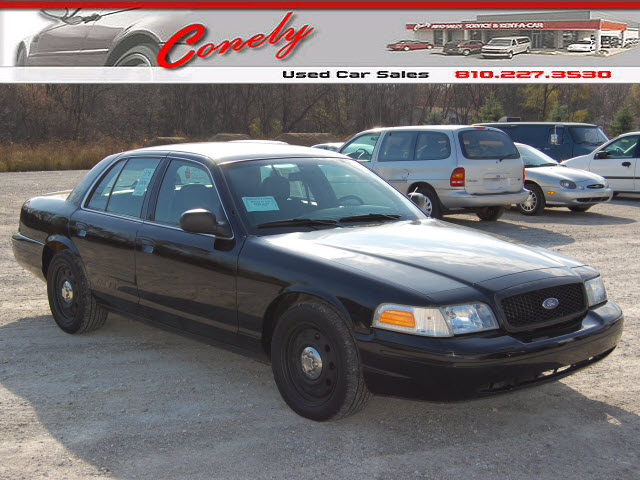 The 2006 Ford Crown Victoria adds Tungsten Silver Metallic as a color choice