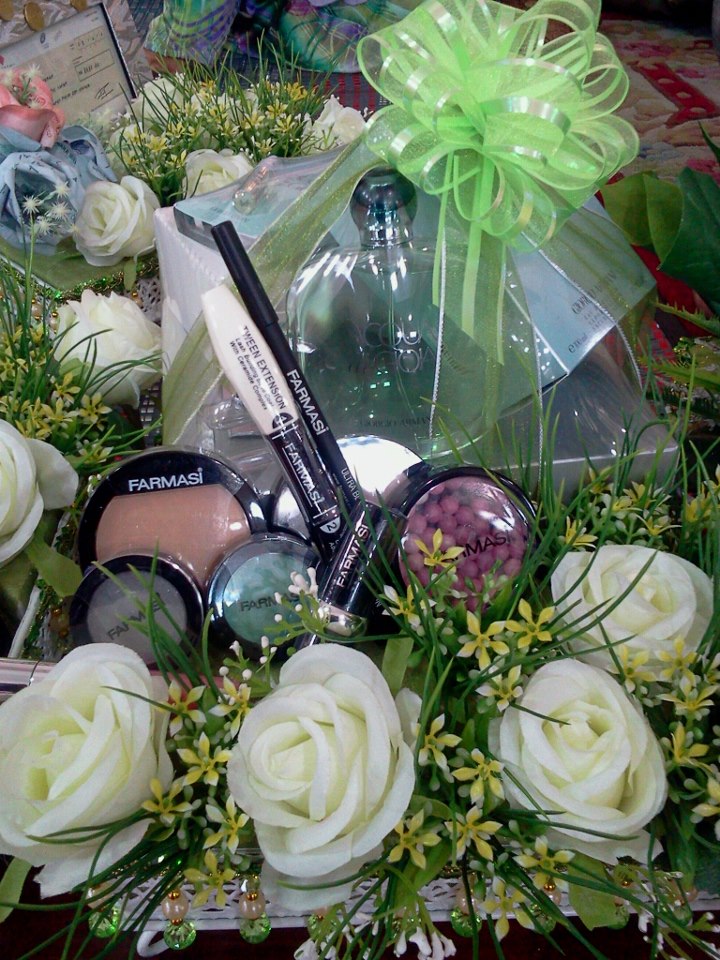 FCC Color Cosmetics Gubahan Set Hantaran FCC