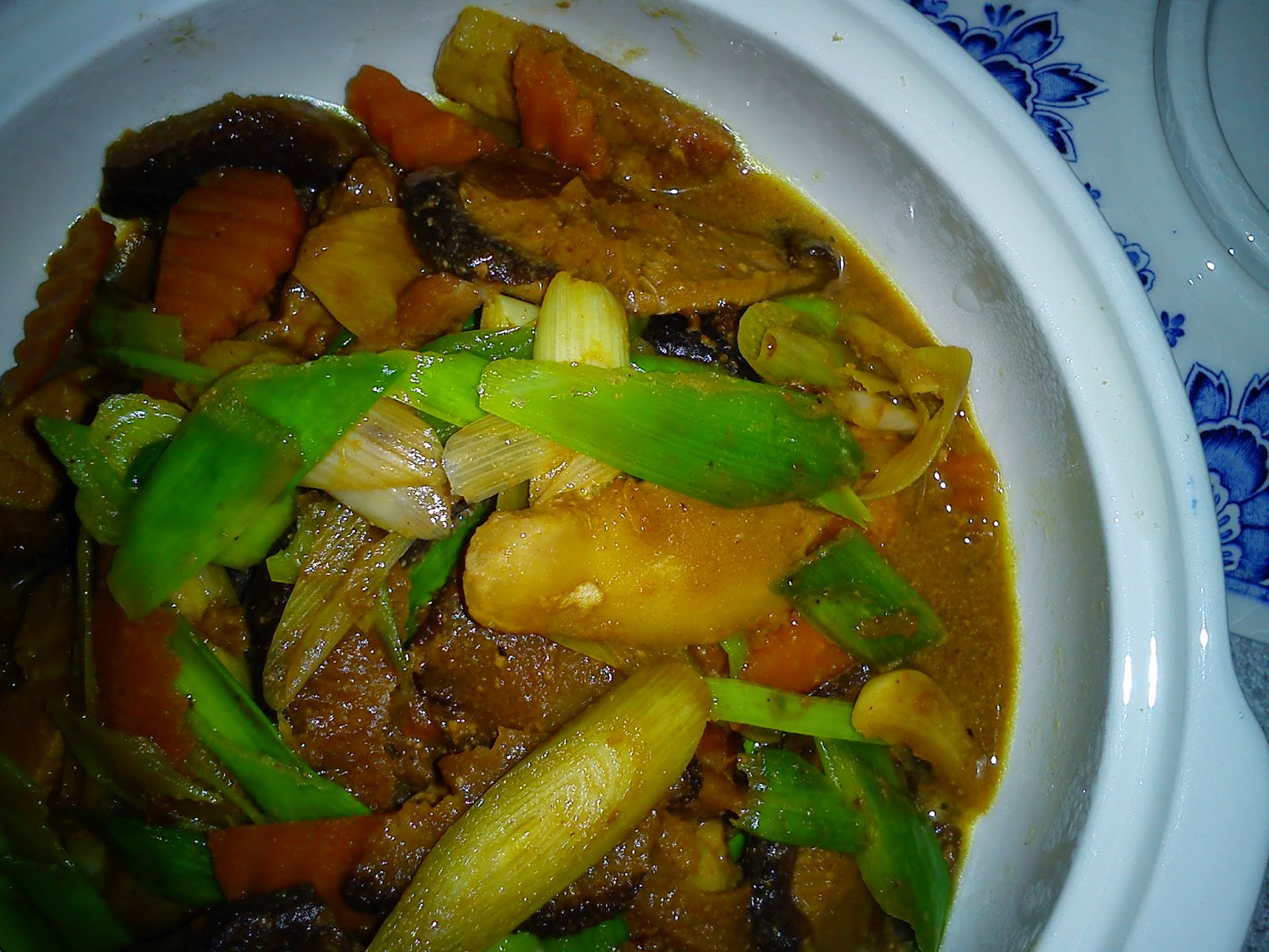 Cooking Pleasure BRAISED SEA CUCUMBER WITH ROASTED PORK