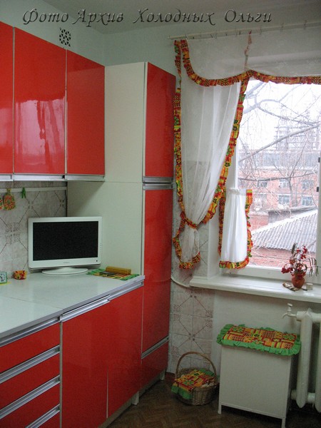 Кухня слева Кухня слева