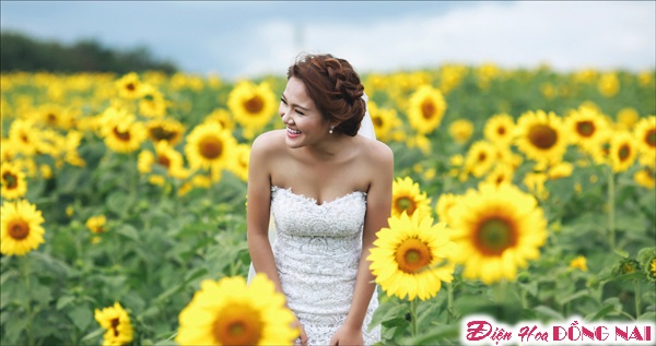 [Image: Chum-anh-cuoi-lang-mang-giua-mua-hoa-Da-Lat-12.jpg]