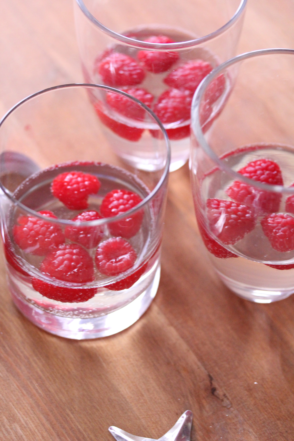 RASPBERRY CHAMPAGNE JELLO ‘DRINKS’ Sweet Peas and Saffron