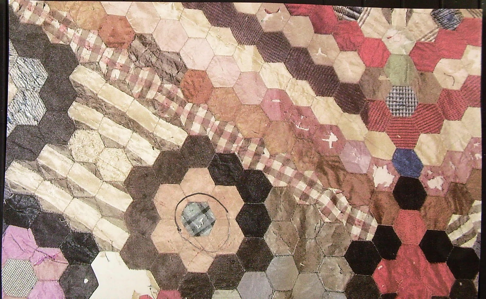 Australian Quilt Study Groups Can you identify this antique quilt?
