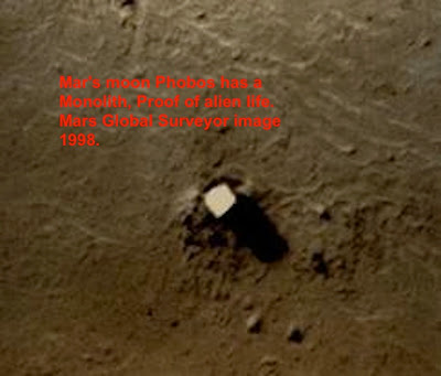 Buzz Aldrin Confirma que existe vida en Fobos - ¿Atacó EE.UU. al satélite Fobos para que no descubra vida en Marte? Mars%252C+phobos%252C+moon%252C+alien%252C+aliens%252C+life%252C+contact%252C+et%252C+w56%252C+nasa%252C+top+secret%252C+classified%252C+ufo%252C+ufos%252C+sighting%252C+sightings%252C+mufonimages