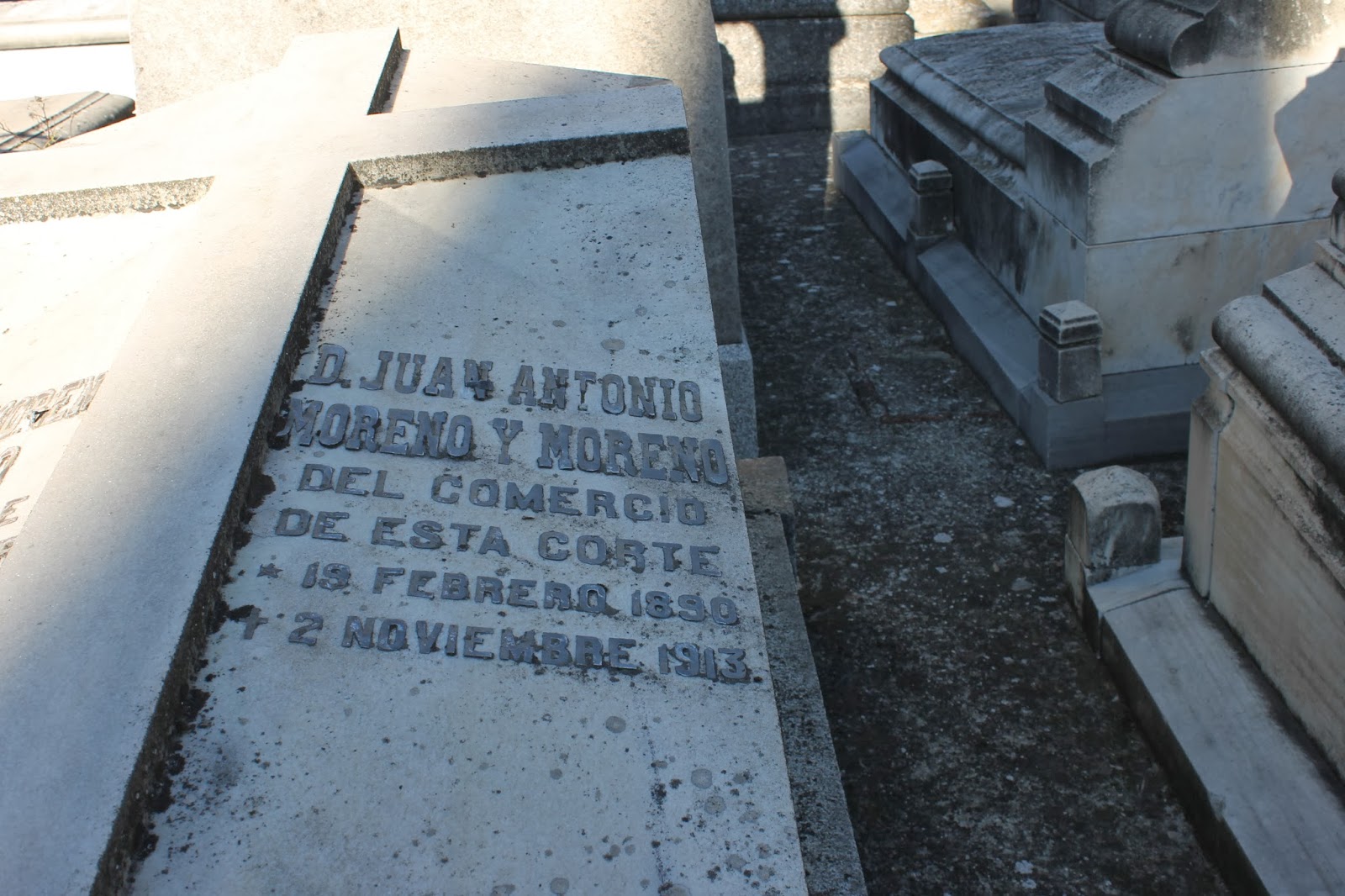 Paseo por el cementerio de San Justo en Madrid para visitar la tumba d