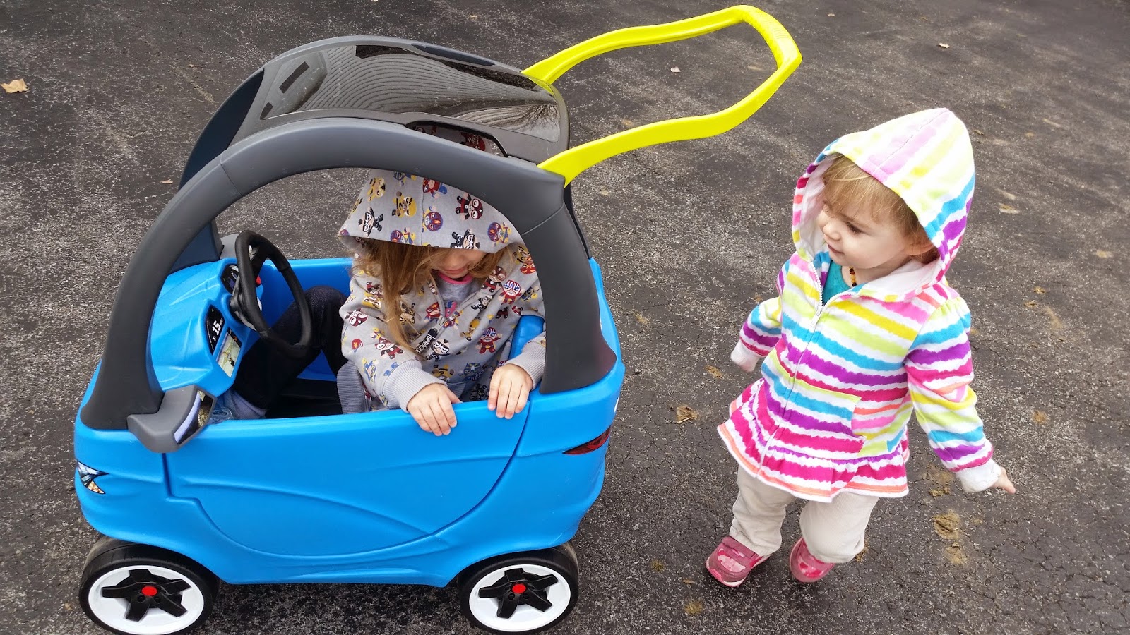 Little Tikes Cozy Coupe Sport Review | Mama's Geeky1600 x 900