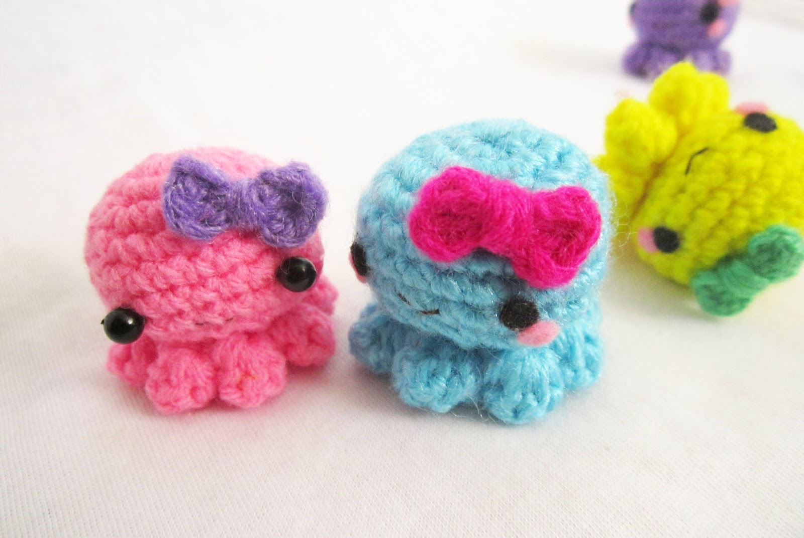 A little love everyday!: Baby octopus amigurumi