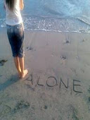 alone。。就是一个人～