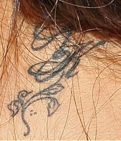 deepika padukone tattoo on neck |Bollywood Images