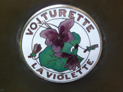 VIOLETTE automobile Voiturette+La+Violette++insigne