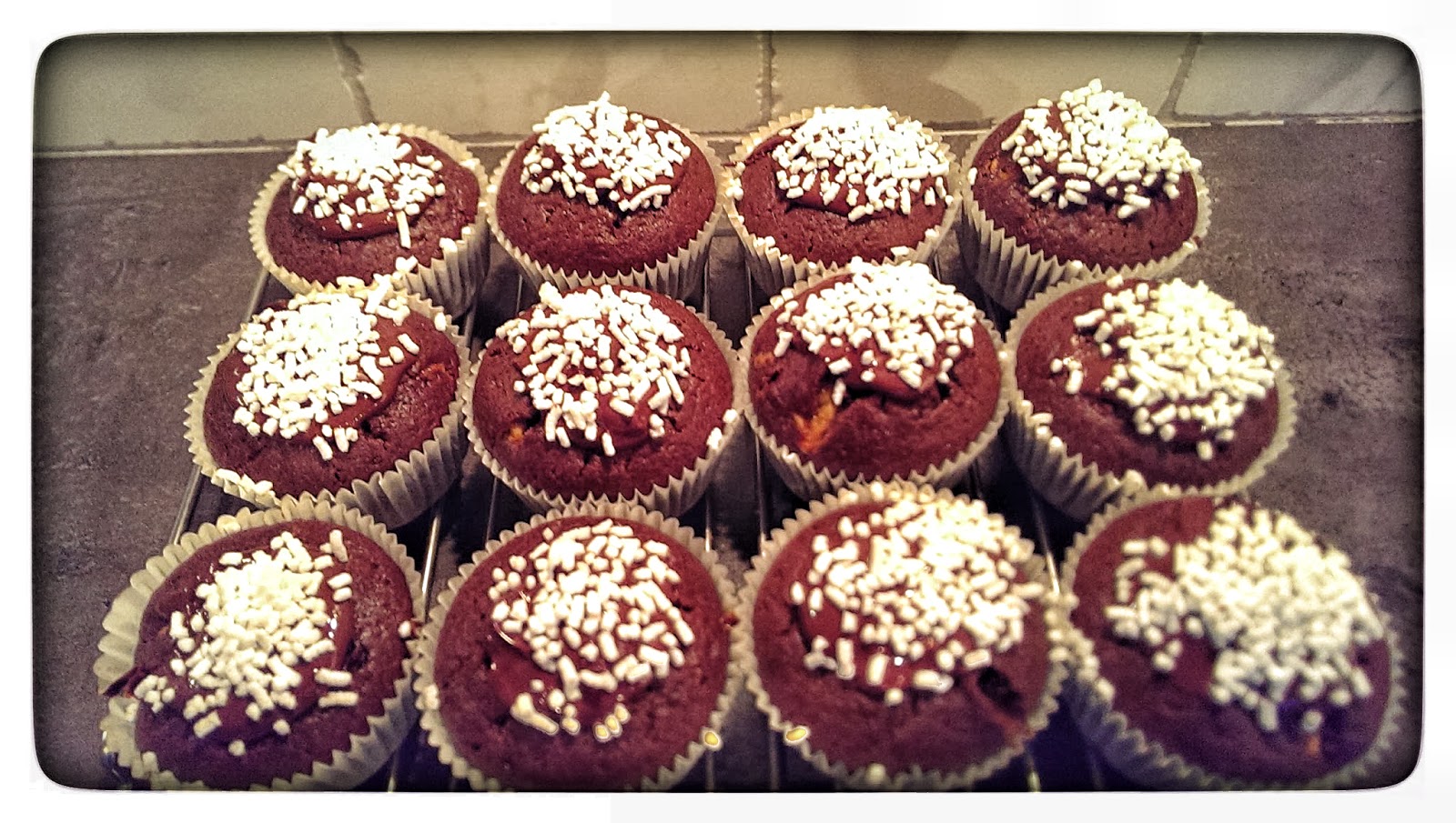 Cupcakes Bakken en meer........ Chocolade Muffins met stukjes Chocolade