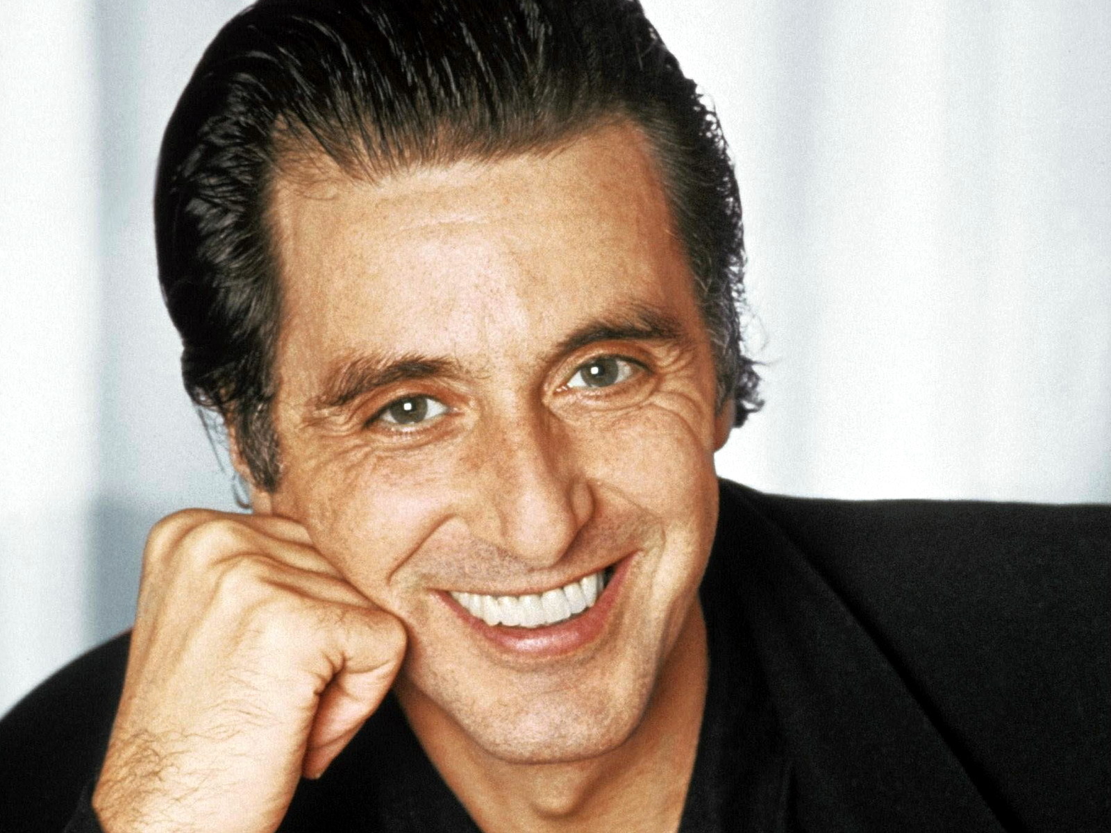 http://3.bp.blogspot.com/-fxZ5YpcF3cQ/T4XNaOoJiPI/AAAAAAAACv8/GaNYKftCBp8/s1600/Al-Pacino-al-pacino-12697655-1600-1200.jpg