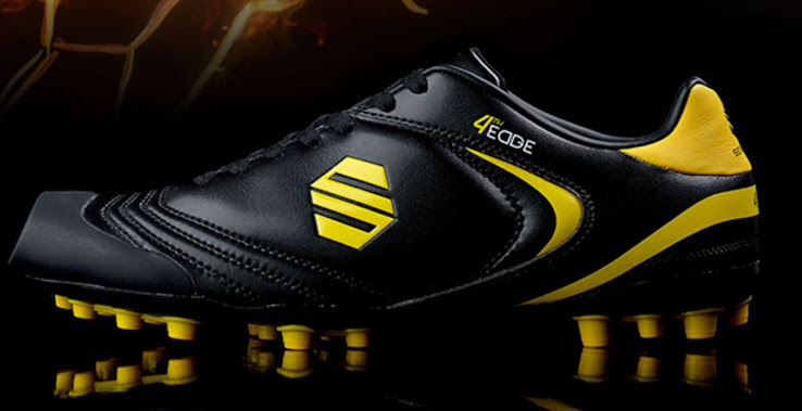 toe poke football boots