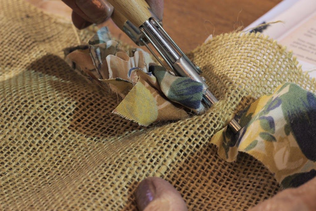 A handmade cottage Rag rugging for beginners with Jenni StuartAnderson