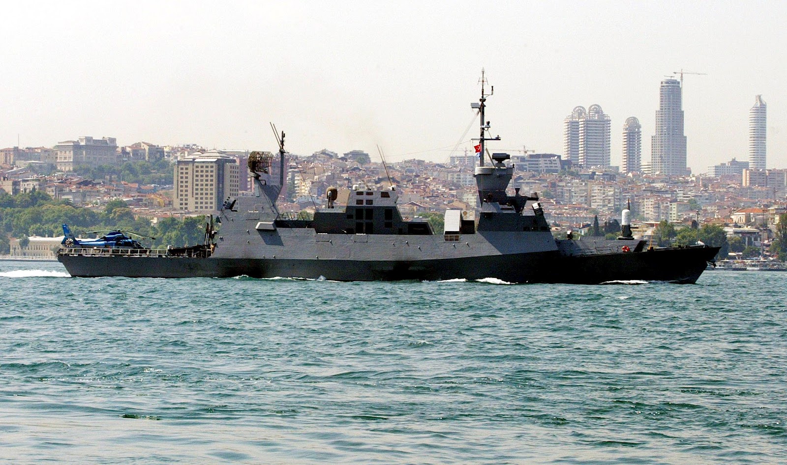 Fuerzas Armadas de Israel Saar+5+Corvette+visiting+Istanbul